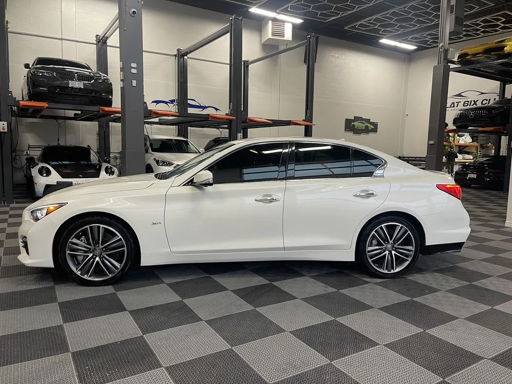 2017 Infiniti Q50 Sport — photo 1 of 10